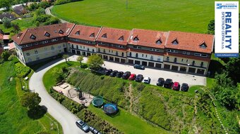 Prodej bytu 3+kk s garáží, 61 m2 - Český Krumlov - 2