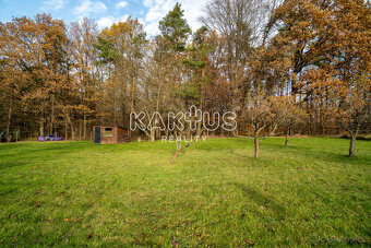 Prodej stavebního pozemku o výměře 1292 m2, ulice Osadní, Vr - 2