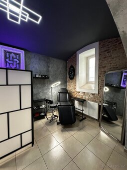 Nabízím tetovací místa k pronájmu v centru prahy - 2