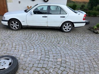 Mercedes-Benz C180 Sport - 2