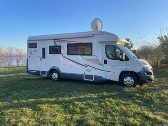 Obytný vůz polointegrál Roller Team Zefiro 7 míst 2.3 ducato - 2