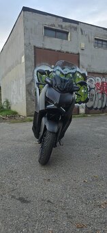 Yamaha XMAX 125 Tech Max barva Dark Magma.Záruka 27měsíců - 2