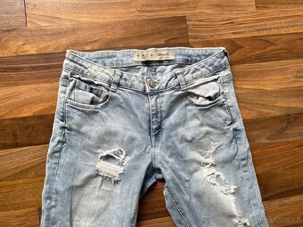 Děrované džíny, vel M možná S/M, Denim Co - 2