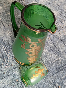 Novoborské sklo zelené (6 sklenic + džbán) - 80.léta - 2