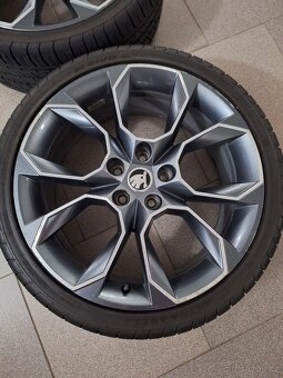 Sada originálních disků Škoda X-TREM R19 včetně pneu - 2
