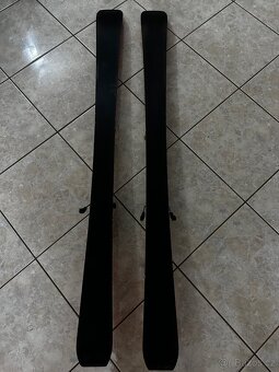 Dětské lyže Atomic 130 cm + vázání + hůlky - 2