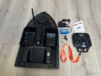 Prodám lodičku na ryby s GPS (NOVA) - 2
