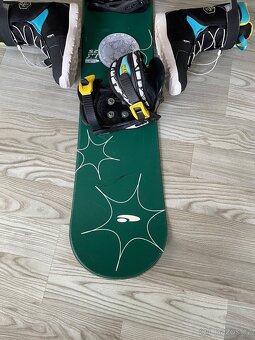 Snowboard  125 cm + boty  34-35 - 2