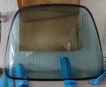 Zadní sklo - Corvette C3 - 2