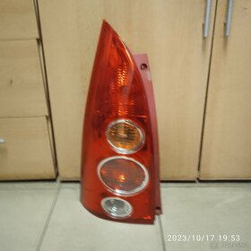 Mazda Premacy - zadní světla. - 2