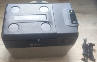 NOVA kompresorová auto lednička 39L -20C-20C 240/12/24V - 2