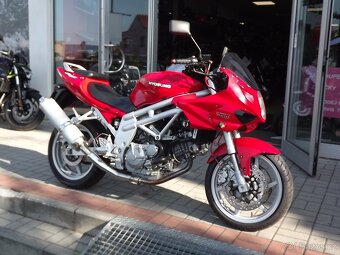 Hyosung GT 650R - 2
