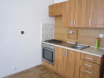Pronájem bytu 3+kk, 82 m2, ulice Pernerova ul, Pardubice - 2