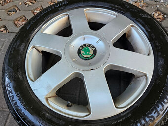 ALU letní kola VEGA orig Škoda 5x112 Octavia II R16 - 2