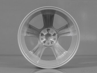 Nejetá ORIGINÁL alu sada Land Rover 5x108 R17 s TPMS (1531T) - 2