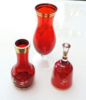 červené sklo Bohemia Glass - 2