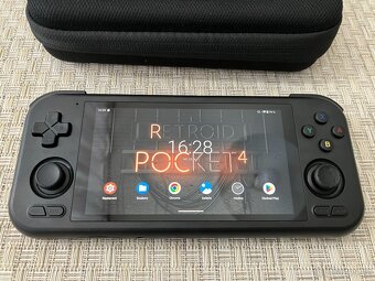 Retroid Pocket 4 PRO + 256 GB + dock 7-in-1 + grip - 2