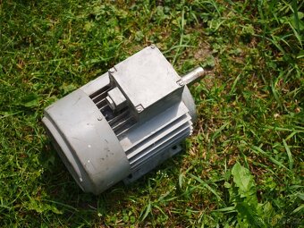 Elektromotor mez 1,1 kW 1500ot - 2