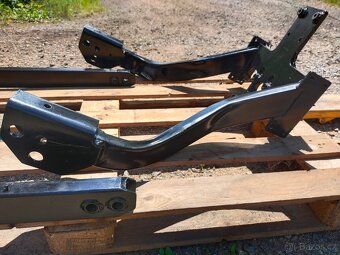 Originální nový ochranný rám na traktor Kubota - 2