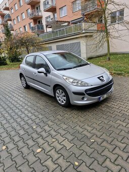 PEUGEOT 207 1.4 i BENZÍN KLIMATIZACE Rok.výroby 2008 - 2