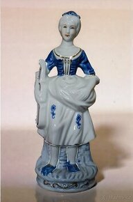 porcelánová figurka hudebnice - 2
