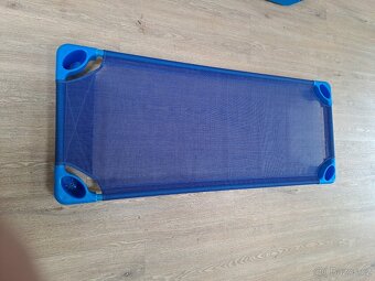 Lehátko stohovatelné dětské - 2