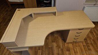 Rohový psací stůl - 2