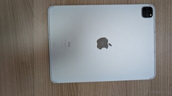 Apple iPad Pro 11" 256 GB Wi-Fi + Cellular stříbrný - 2