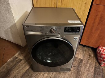 🔹 Luxusní nerezová pračka LG – 9 kg | Top stav Plně funkční - 2