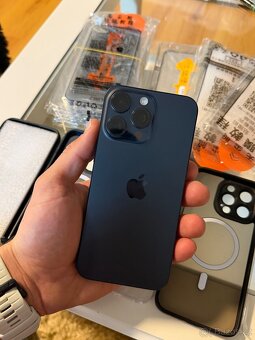 Apple iPhone 15 pro Max 256gb modrá - 2
