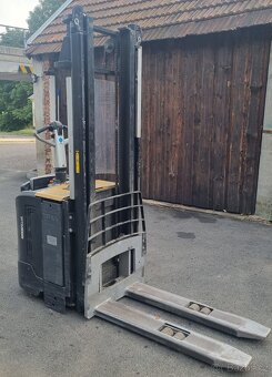 Ručně vedený vysokozdvižný vozík Caterpillar NSV 16 N - 2