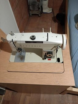 Šicí stroj Lucznik - 2