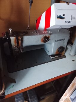 Šicí stroj a orez - 2