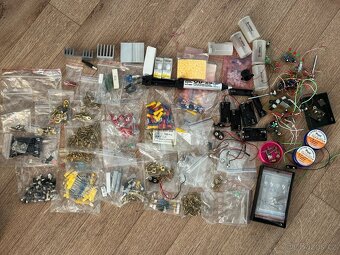 Adaptéry, repro, konektory, kleště, panel meter, LED, - 2