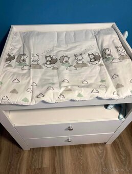 Skříňka + přebalovací pult - 2