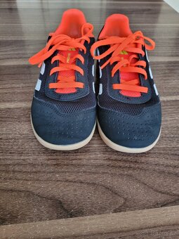 Dětské sálové Adidas Predator vel.35 - 2