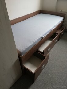 Dětská postel se třemi uloženými prostory - 2