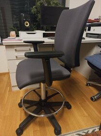 Pokladní / kancelářská židle - vysoká - 2