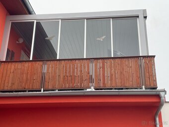 Hliníková bioklimatická zasklená pergola. - 2