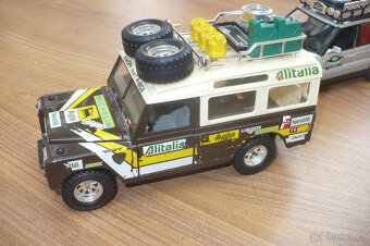 Autíčka,modely,1:18 - 2