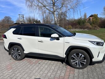 Toyota Rav 4 Hybrid plná výbava JBL, střešní okno tažné - 2