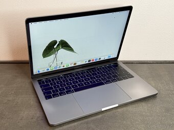 MacBook Pro 13'' 2019 / i5 / 16GB / 512GB SSD / Space Gray - 2