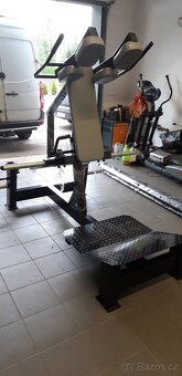 V-squat, Pendulum Squat, hacken - 2