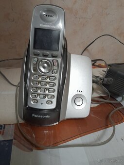 Prodám starý telefon Panasonic na pevnou linku - 2
