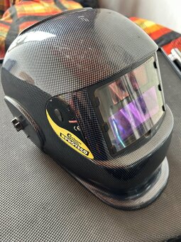 Svářecí kukla PROTECO P600e Carbon - 2