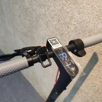 Nová elektrická koloběžka iScooter i9 350 W - 2