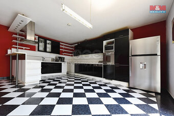 Prodej rodinného domu, 657 m², Pracejovice - 2