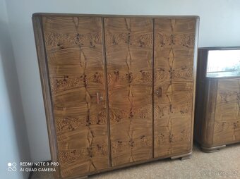 Starožitná ložnice skříň, prádelník, postel, noční stolky - 2