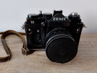 Fotoaparát ZENIT + blesk Mecablitz - 2