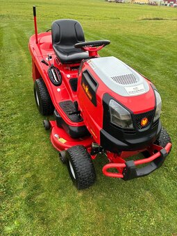 ZAHRADNÍ TRAKTOR - 2